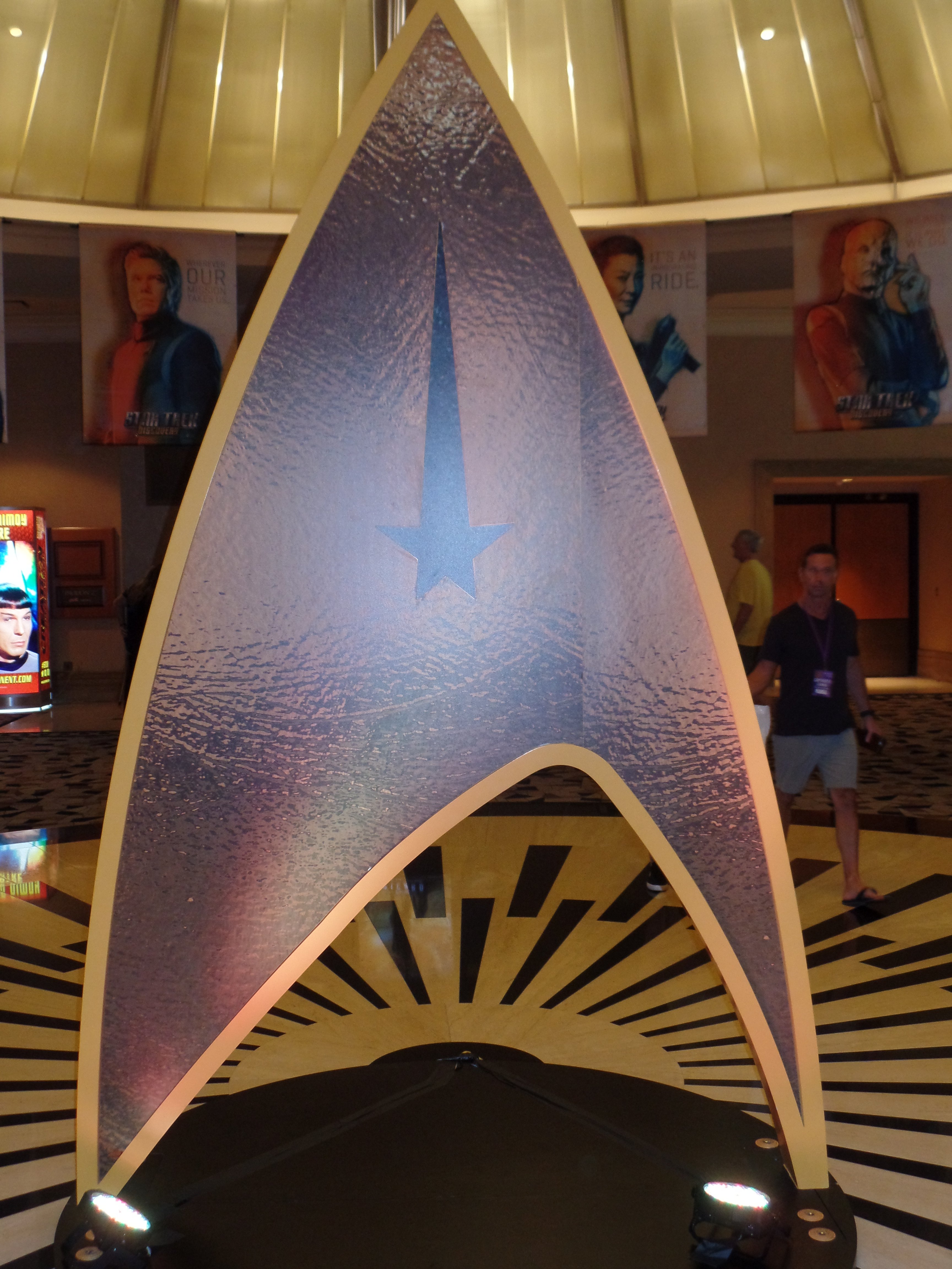 Episode 20: Day 1 Star Trek…..Las Vegas – The Promenade Podcast